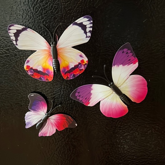 Butterfly magnets set of 3 pink butterflies Demon slayer inspired - Picture 3 of 3